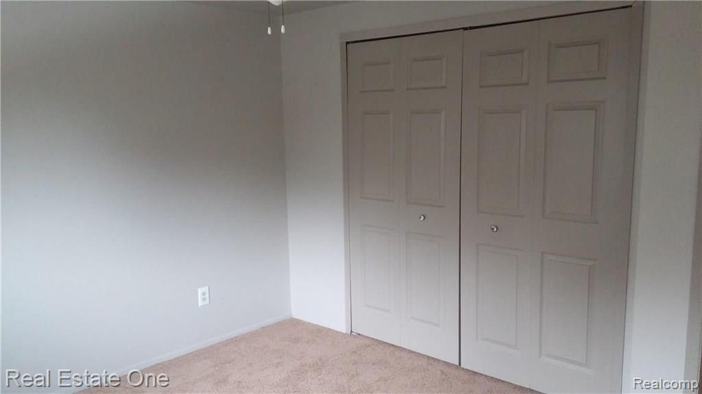 14 Foxboro Drive Rochester Hills, MI 48309 - Photo 17 of 20