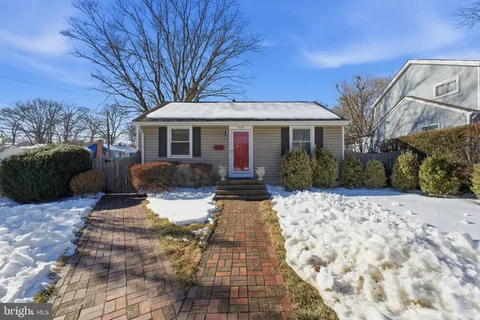$675,000 | 4038 Chestnut Street, Fairfax, VA 22030