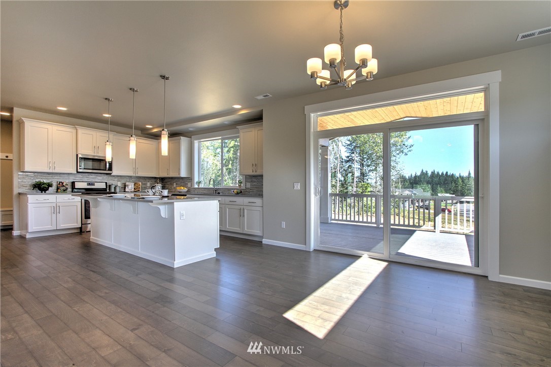 27616 Grandview Road Arlington, WA 98223 - Photo 4 of 32 Gallery Image 4