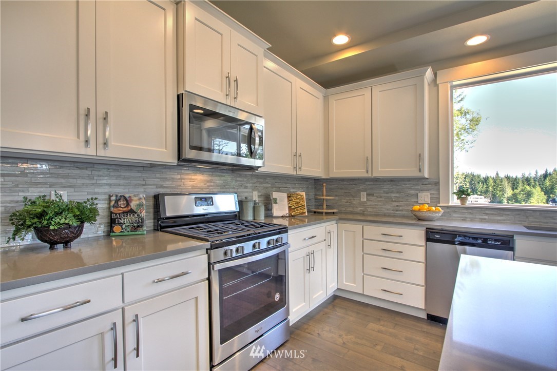 27616 Grandview Road Arlington, WA 98223 - Photo 5 of 32 Gallery Image 5