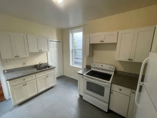 $3,200 | 1441 Tremont Street, Unit 2, Boston, MA 02120