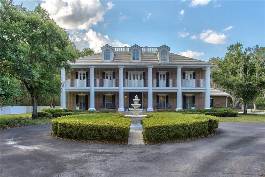 504 Debuel Road Lutz, FL 33549 - Photo 1 of 1 Front view