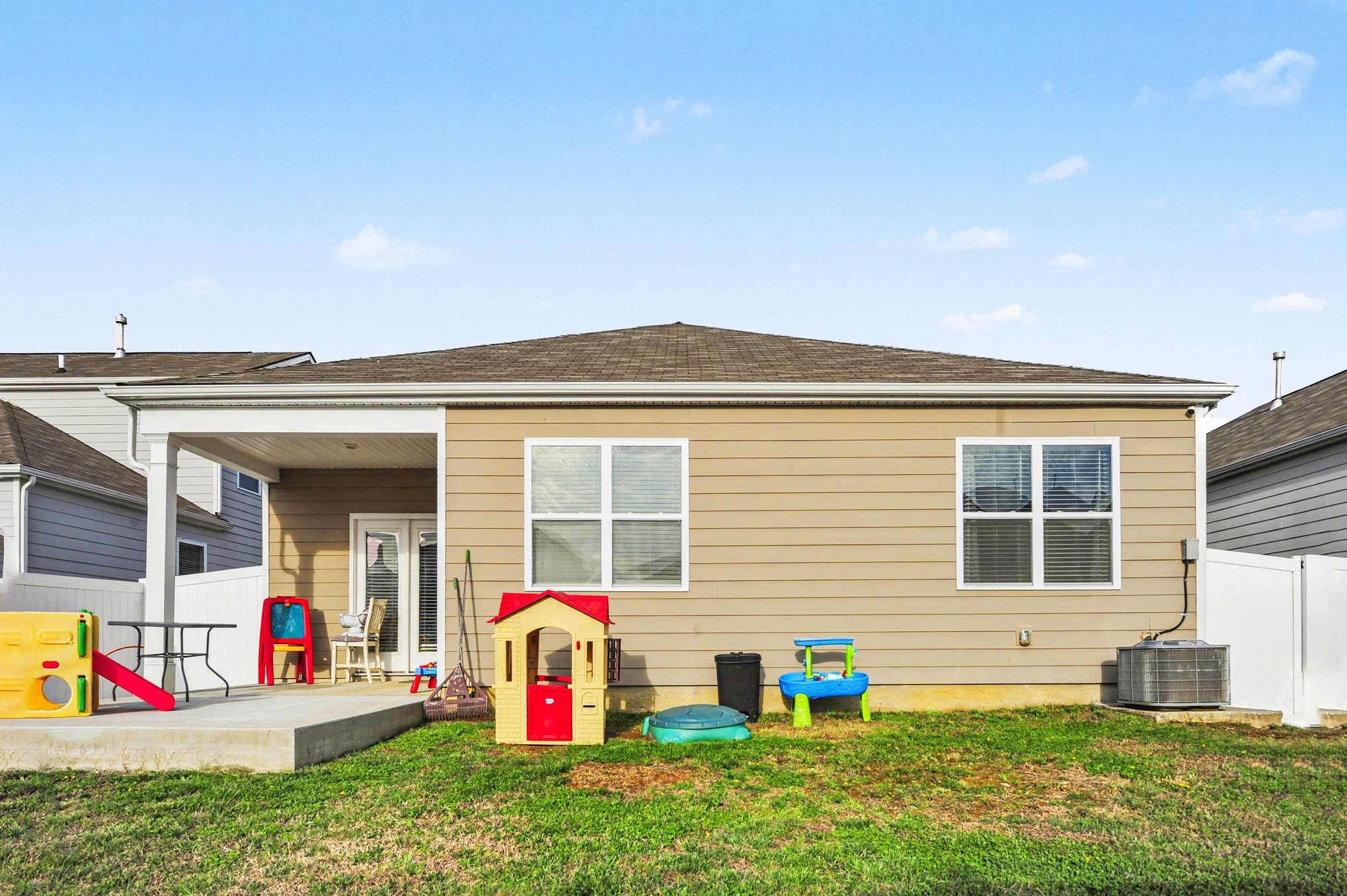 628 Pine Bloom Road Lebanon, TN 37087 - Photo 18 of 25 a front view of house with yard