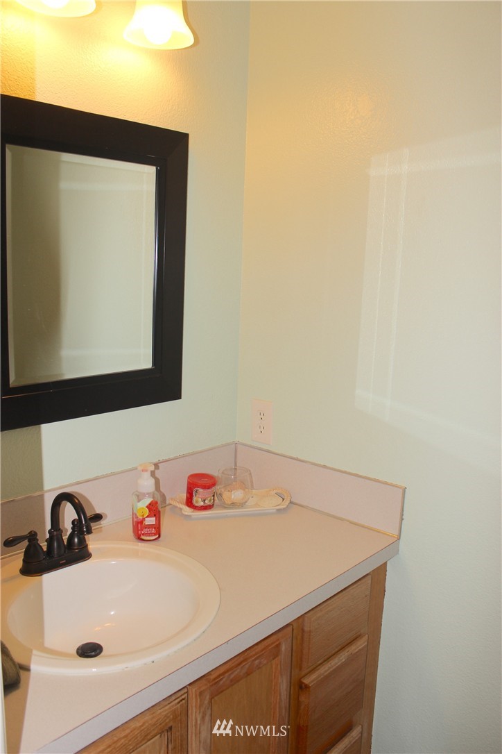 9207 Applegate Loop Southwest Rochester, WA 98579 - Photo 11 of 25