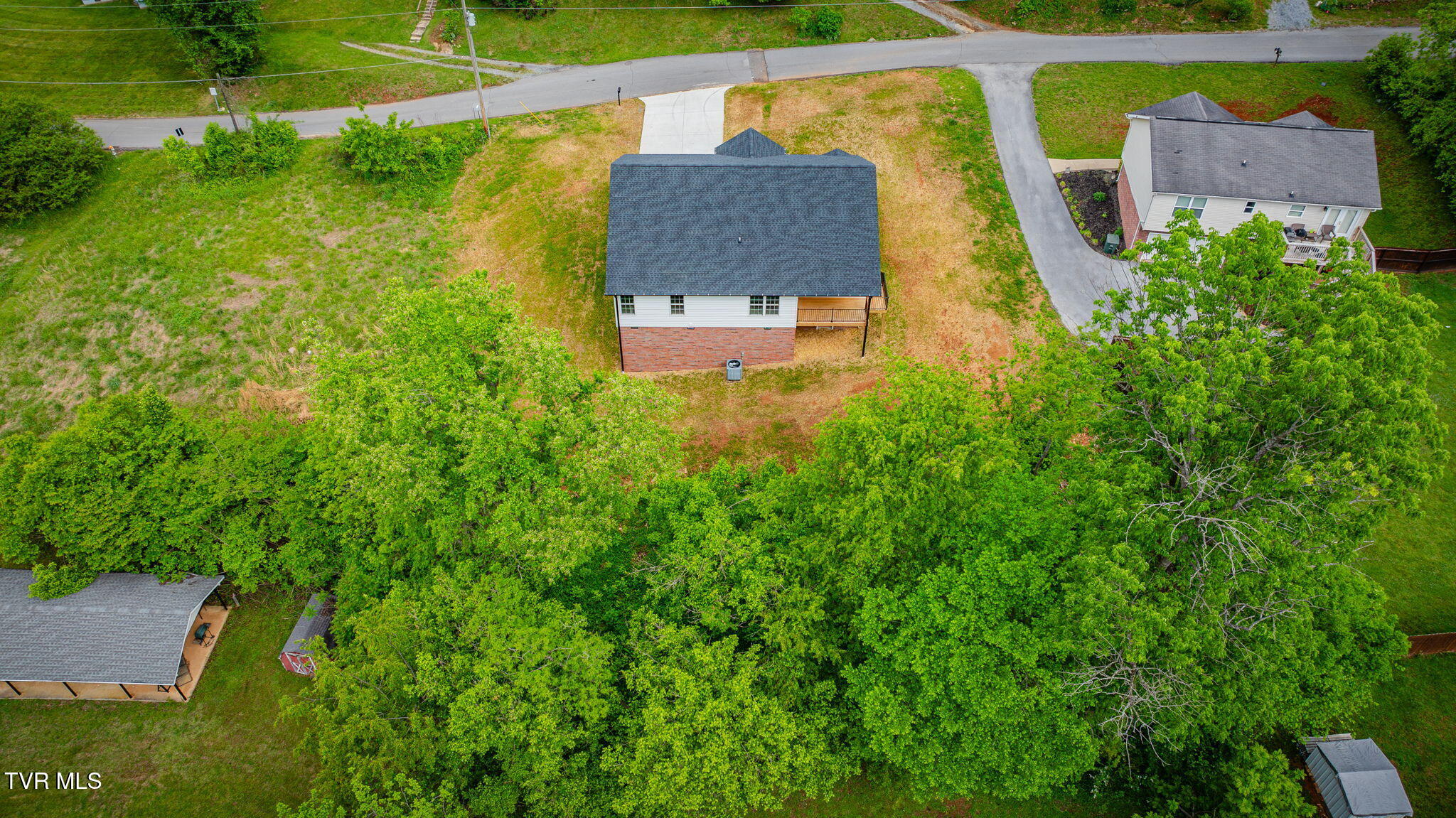 218 Old Siam Road Elizabethton, TN 37643 - Photo 34 of 38 105