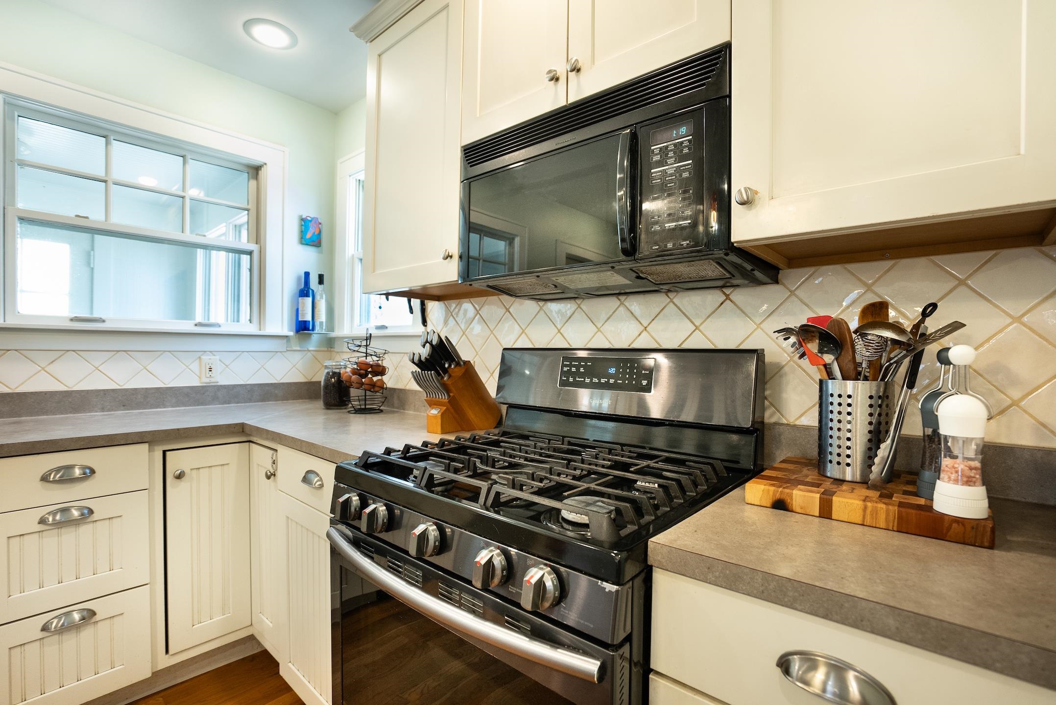 198 Home Avenue Burlington, VT 05401 - Photo 8 of 50