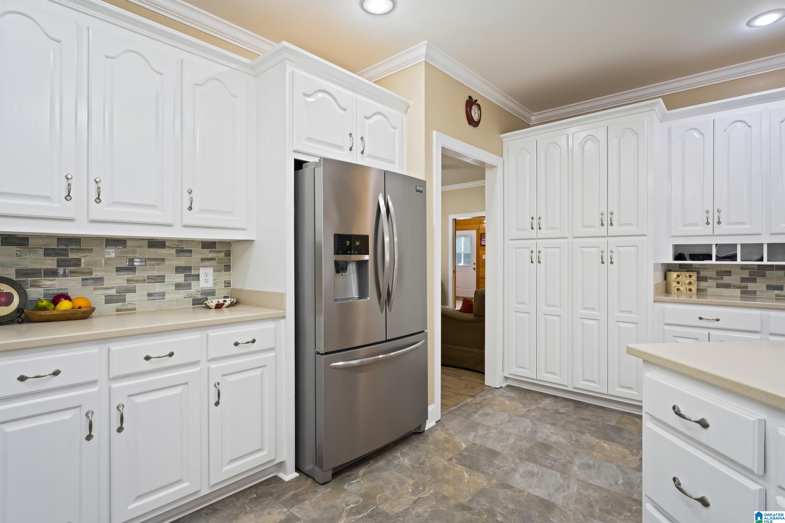 105 Edgewood Circle Oneonta, AL 35121 - Photo 9 of 46