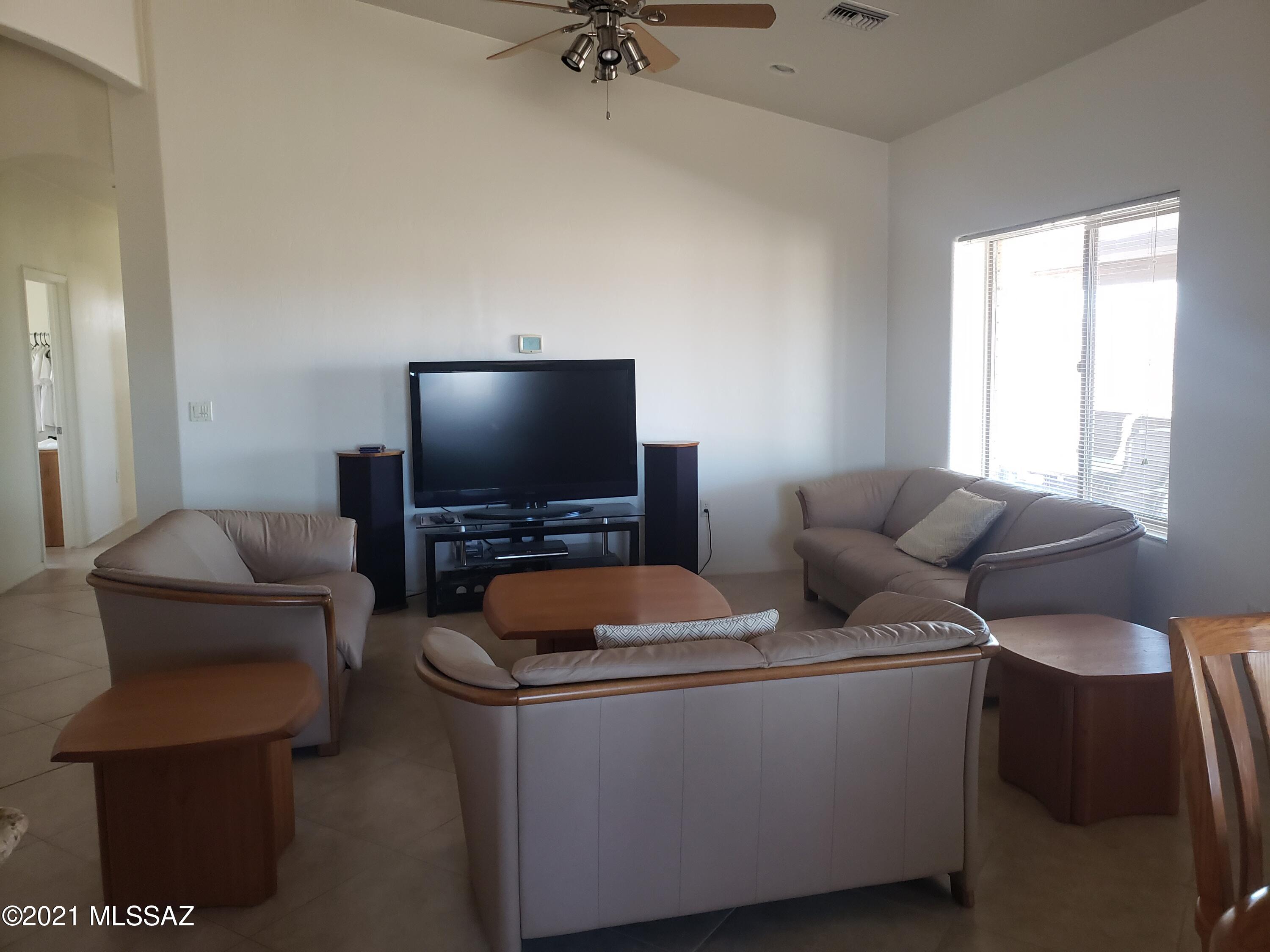 440 Soda Lane Rio Rico, AZ 85648 - Photo 8 of 38