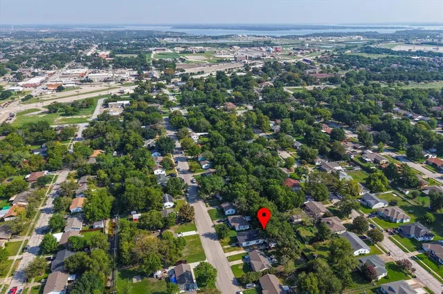 $2,400 | 329 South 2nd Street, Wylie, TX 75098