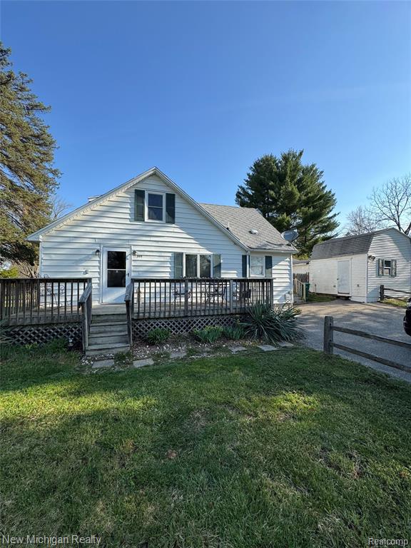 305 East Rolfe Perry, MI 48872 - Photo 2 of 19