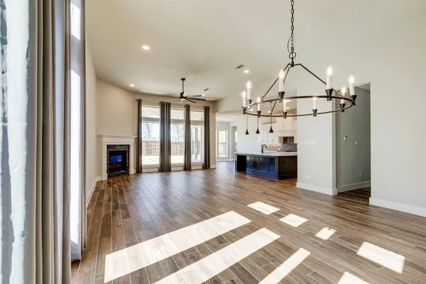 $3,150 | 1724 Cannon Street, Van Alstyne, TX 75495