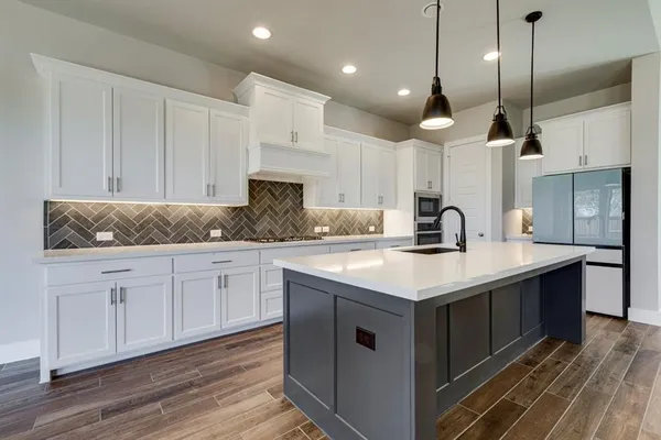 $3,150 | 1724 Cannon Street, Van Alstyne, TX 75495
