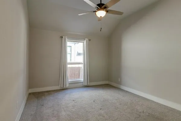 $3,150 | 1724 Cannon Street, Van Alstyne, TX 75495