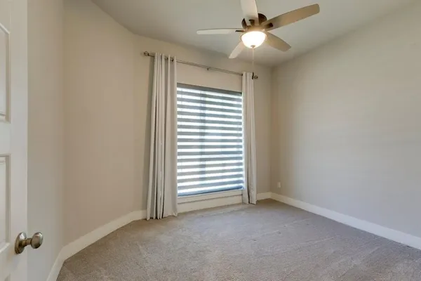 $3,150 | 1724 Cannon Street, Van Alstyne, TX 75495