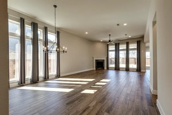 $3,150 | 1724 Cannon Street, Van Alstyne, TX 75495