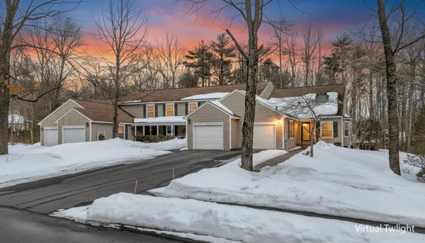 $500,000 | 3 Kensington Drive, Unit 3, Kennebunk, ME 04043
