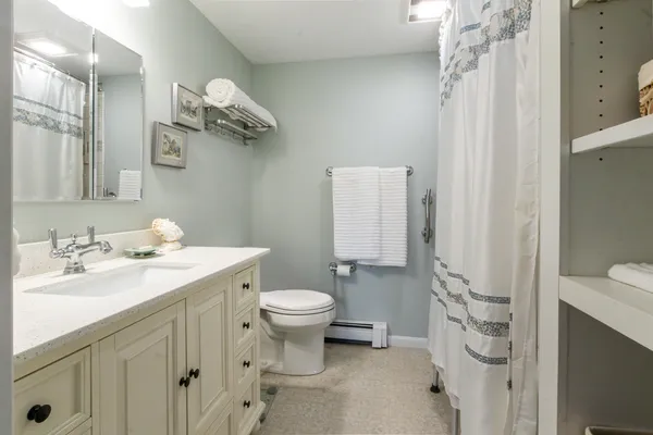 $500,000 | 3 Kensington Drive, Unit 3, Kennebunk, ME 04043