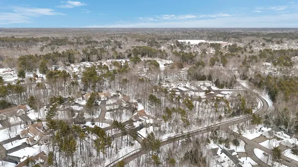 $500,000 | 3 Kensington Drive, Unit 3, Kennebunk, ME 04043