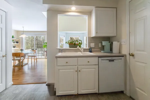 $500,000 | 3 Kensington Drive, Unit 3, Kennebunk, ME 04043