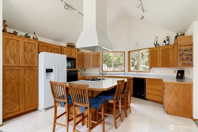 $689,000 | 464 South Stillmeadow Road, Coupeville, WA 98239