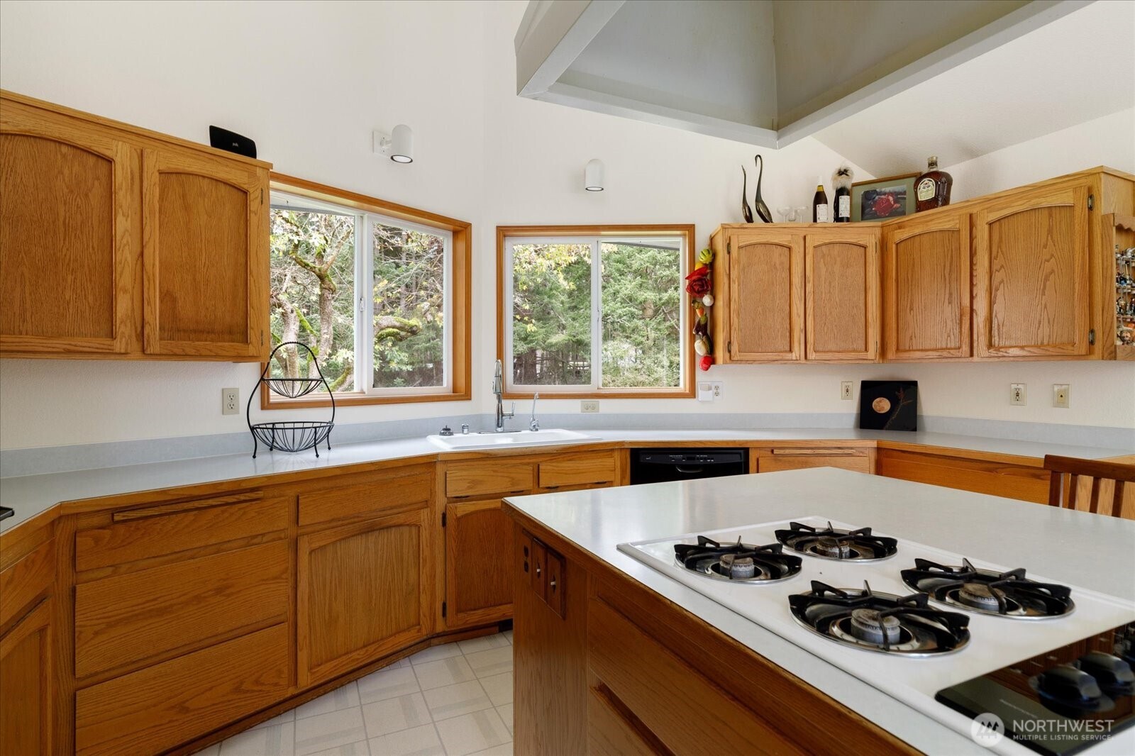 464 South Stillmeadow Road Coupeville, WA 98239 - Photo 10 of 33