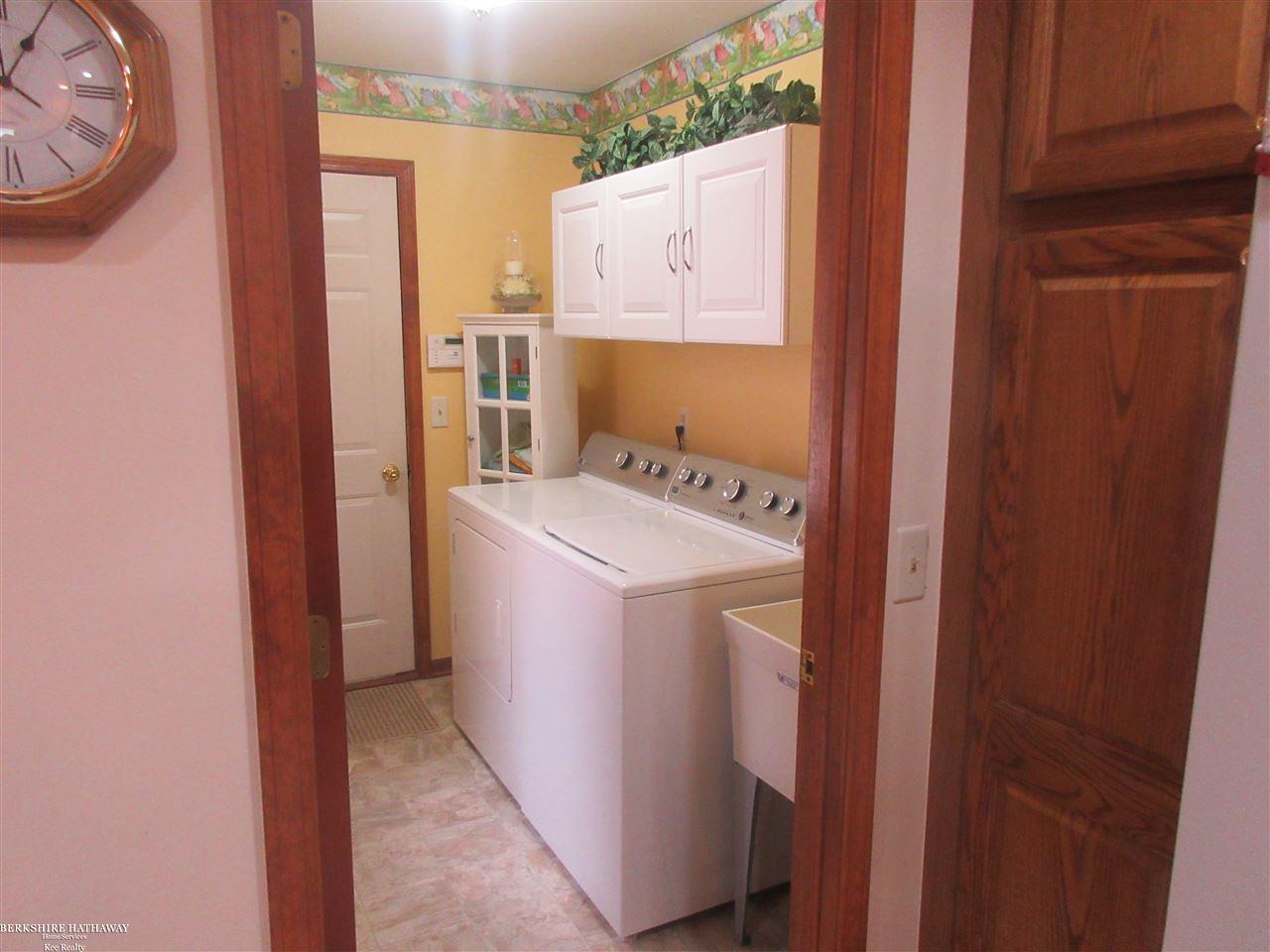 16752 Fieldstone Macomb, MI 48042 - Photo 8 of 29 First Floor Laundry