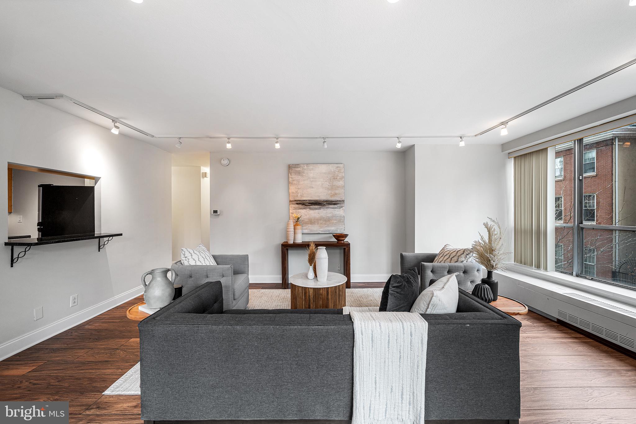224 West Rittenhouse Square, Unit 215 Philadelphia, PA 19103 - Photo 8 of 33 Gallery Image 8