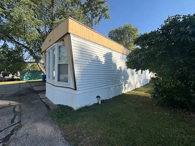 $25,000 | 135 Avenue C, Bloomington, IL 61704