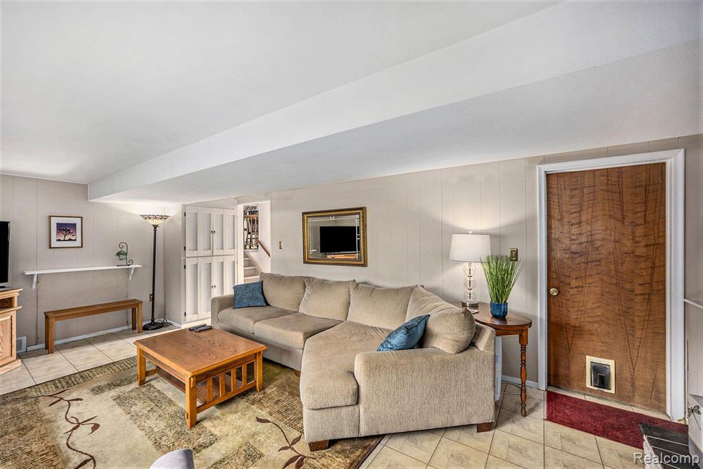 2930 Devondale Road Rochester Hills, MI 48309 - Photo 8 of 33