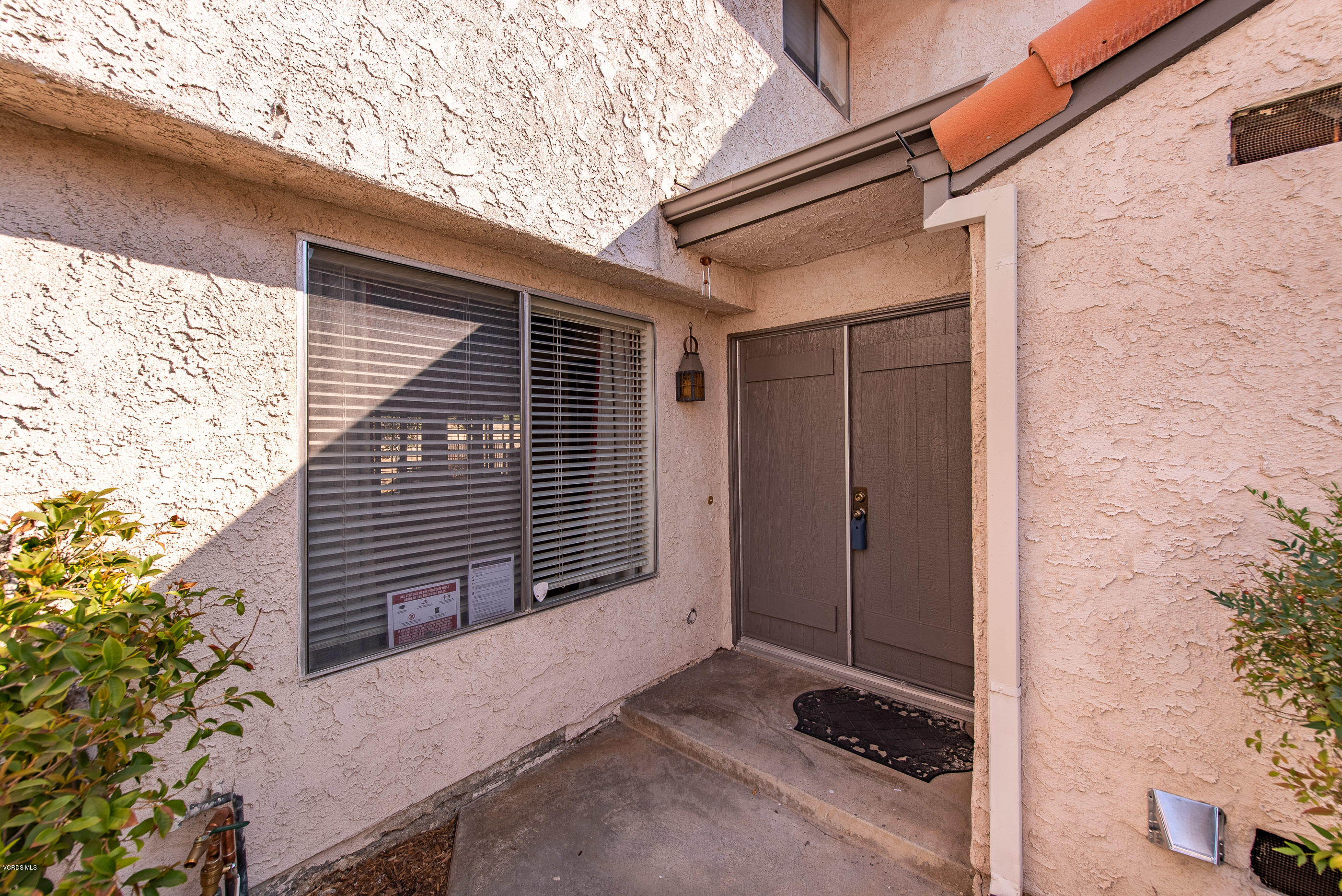 19221 Index Street, Unit 5 Porter Ranch, CA 91326 - Photo 4 of 24 19221 Index St Porter Ranch #5-4