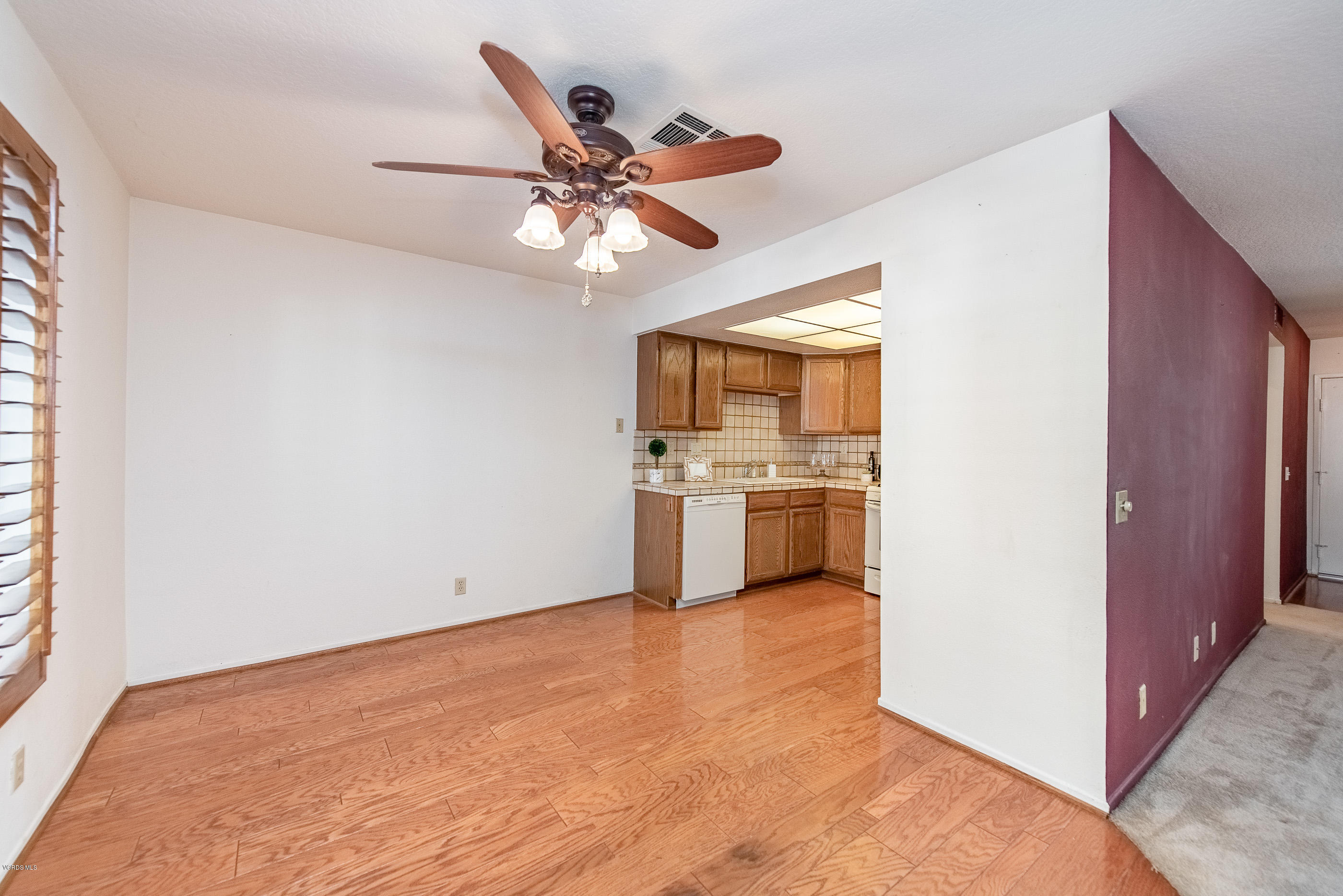 19221 Index Street, Unit 5 Porter Ranch, CA 91326 - Photo 9 of 24 19221 Index St Porter Ranch #5-9