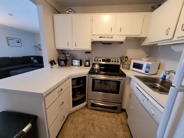 $245,000 | 9 Treetop Circle, Unit 21, Laconia, NH 03246