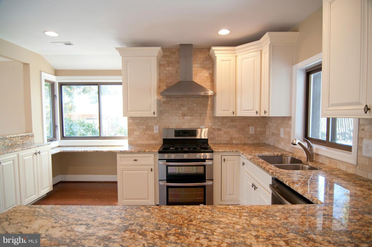 3008 Castle Road Falls Church, VA 22044 - Photo 3 of 30 Kitchen