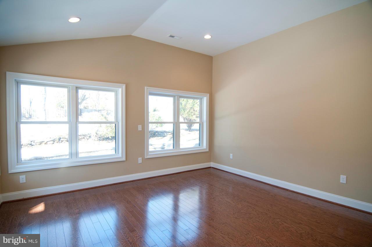 3008 Castle Road Falls Church, VA 22044 - Photo 8 of 30 Family Room