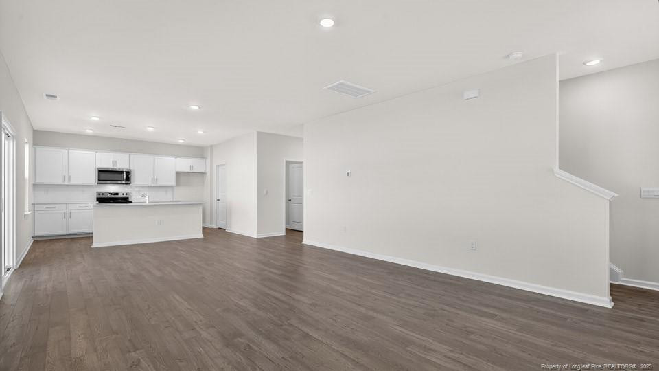 664 Wilder Bloom Path Aberdeen, NC 28315 - Photo 15 of 39 Great Room