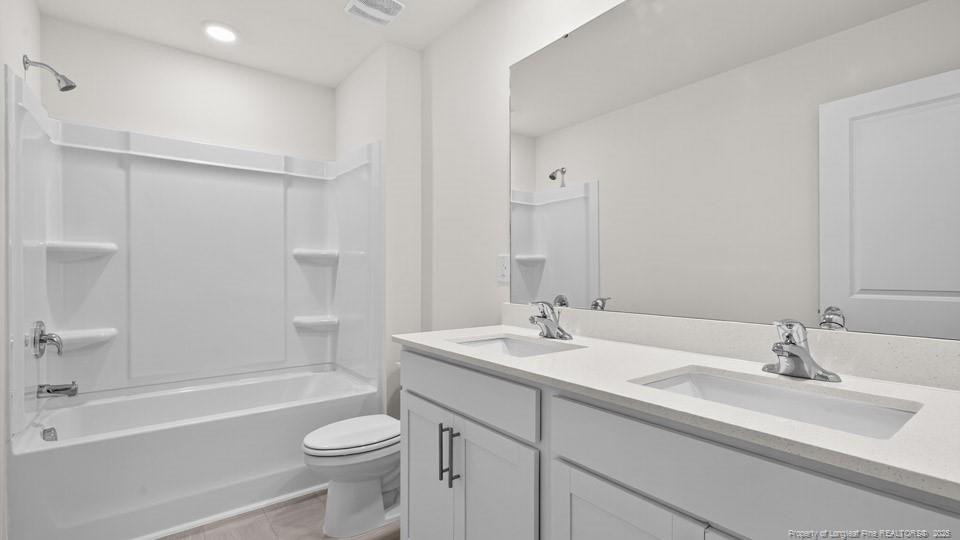 664 Wilder Bloom Path Aberdeen, NC 28315 - Photo 29 of 39 Bathroom