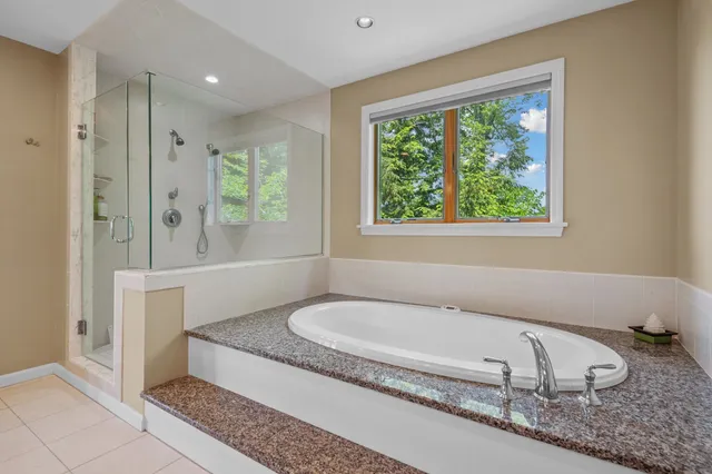 $1,035,000 | 53 Ammonoosuc Drive, Bartlett, NH 03812