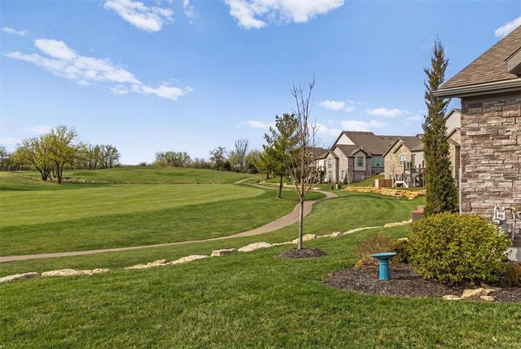 6520 Barth Road Shawnee, KS 66226 - Photo 8 of 41