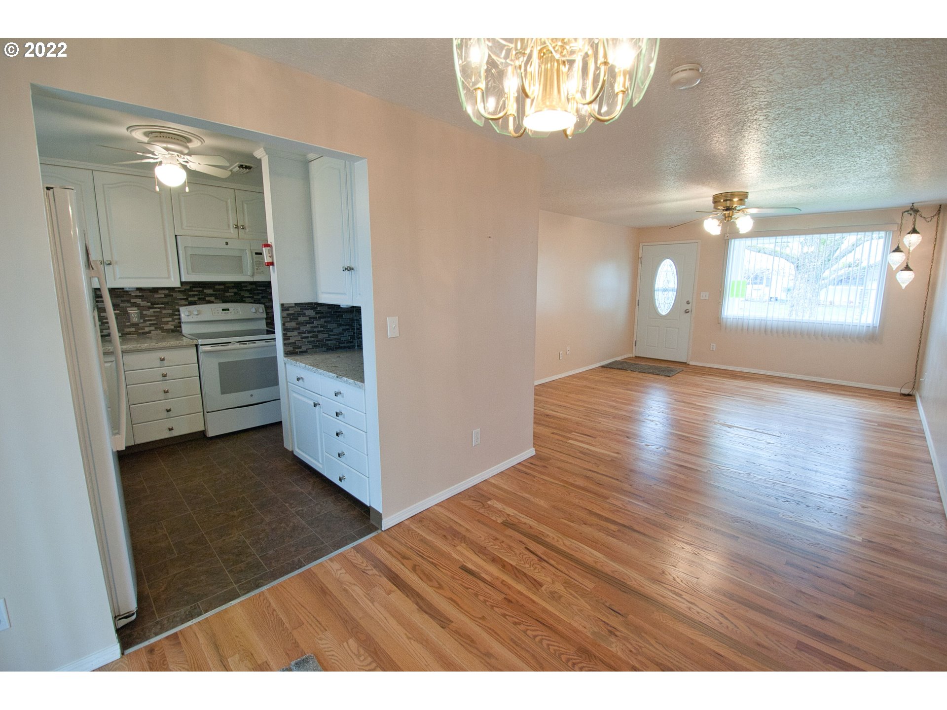 1524 Umpqua Road Woodburn, OR 97071 - Photo 4 of 18 Gallery Image 4