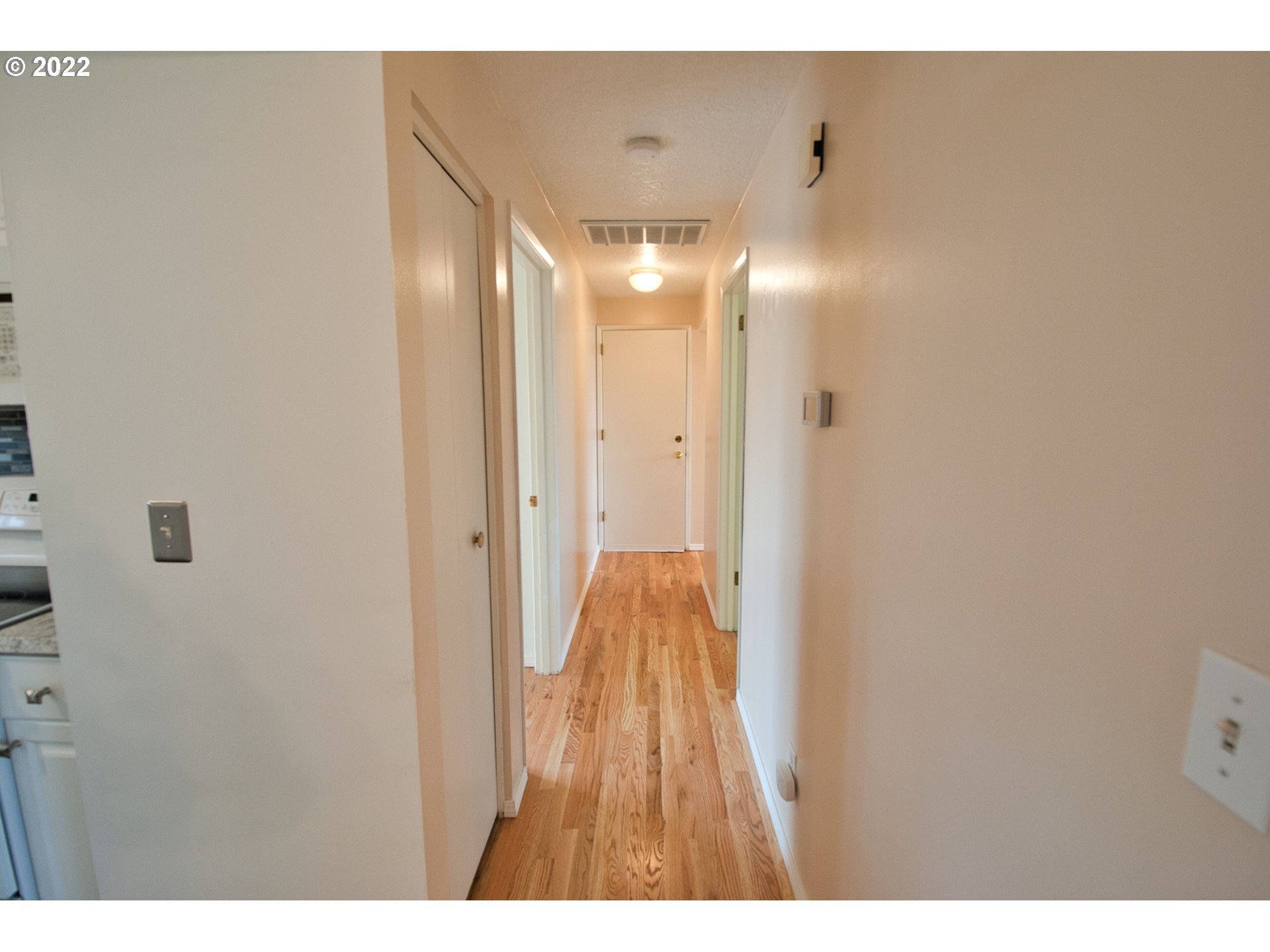 1524 Umpqua Road Woodburn, OR 97071 - Photo 7 of 18 Gallery Image 7