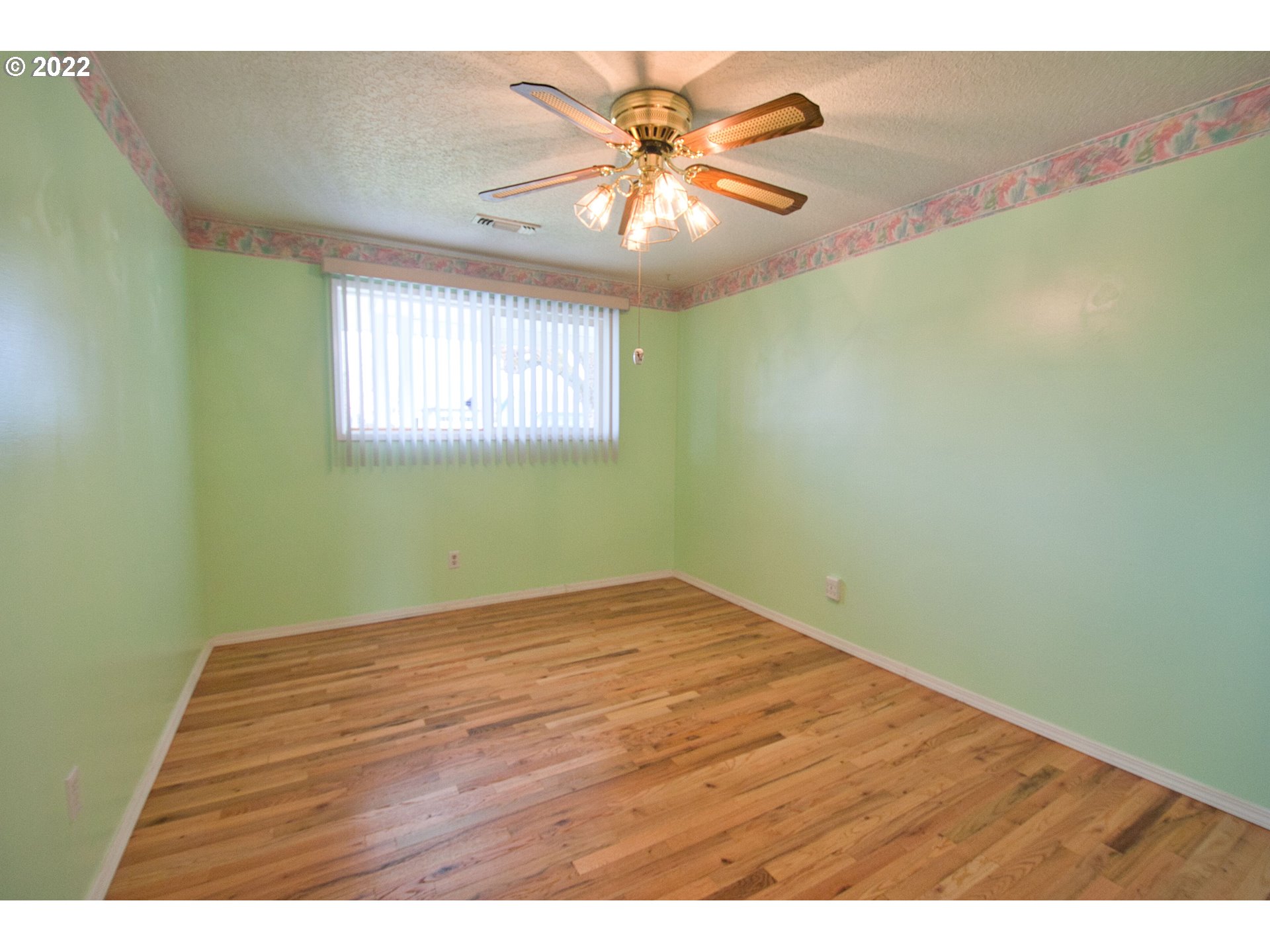 1524 Umpqua Road Woodburn, OR 97071 - Photo 8 of 18 Gallery Image 8