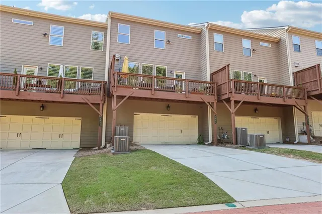 $590,000 | 3009 Park Avenue, Roswell, GA 30076