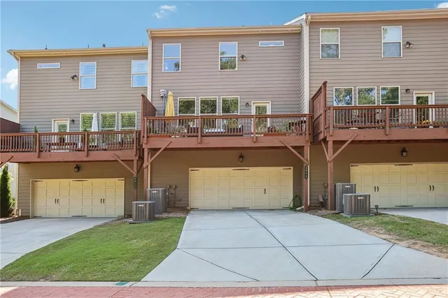 $590,000 | 3009 Park Avenue, Roswell, GA 30076