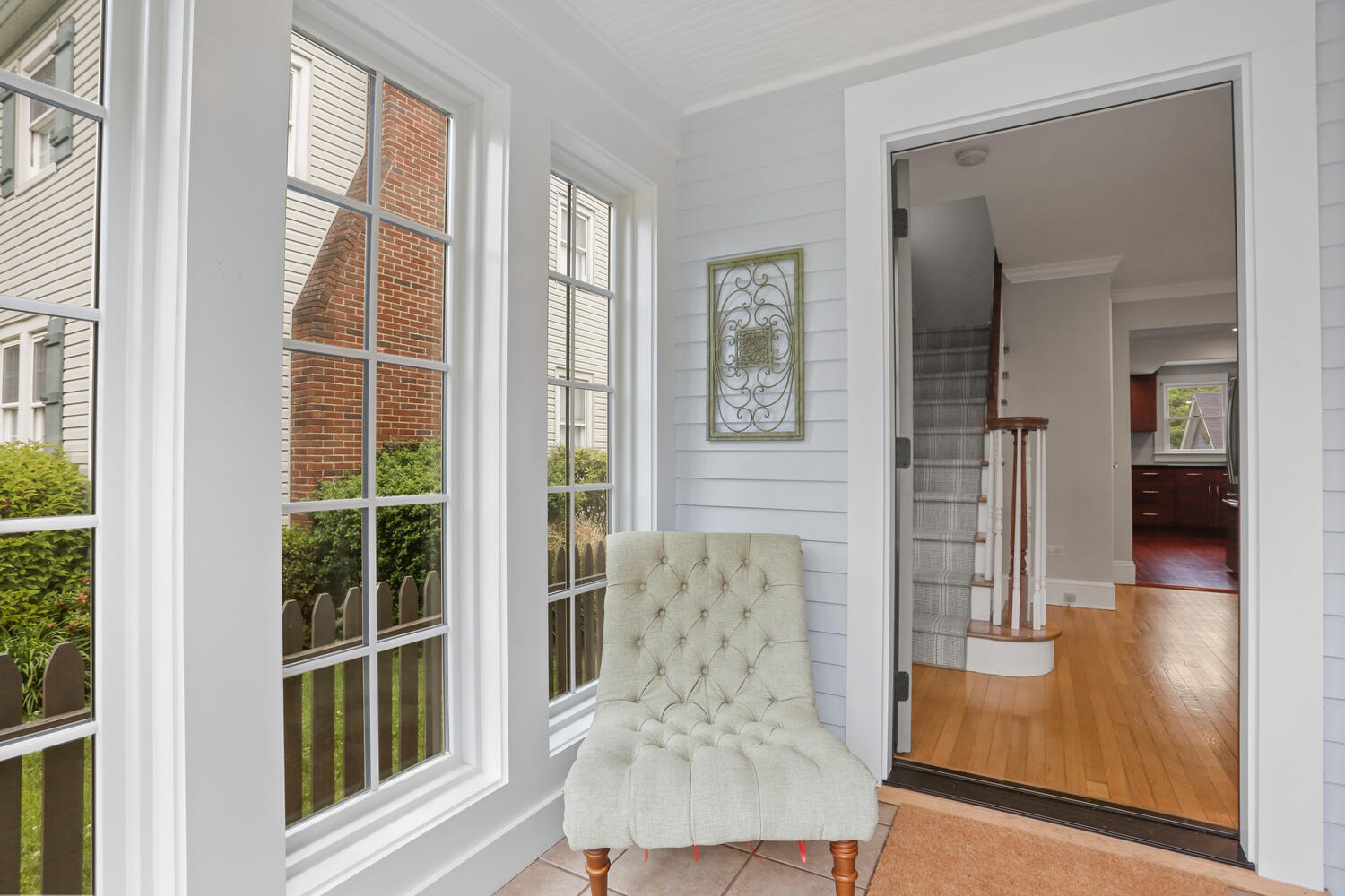 54 Ridgewood Avenue Stamford, CT 06907 - Photo 4 of 31