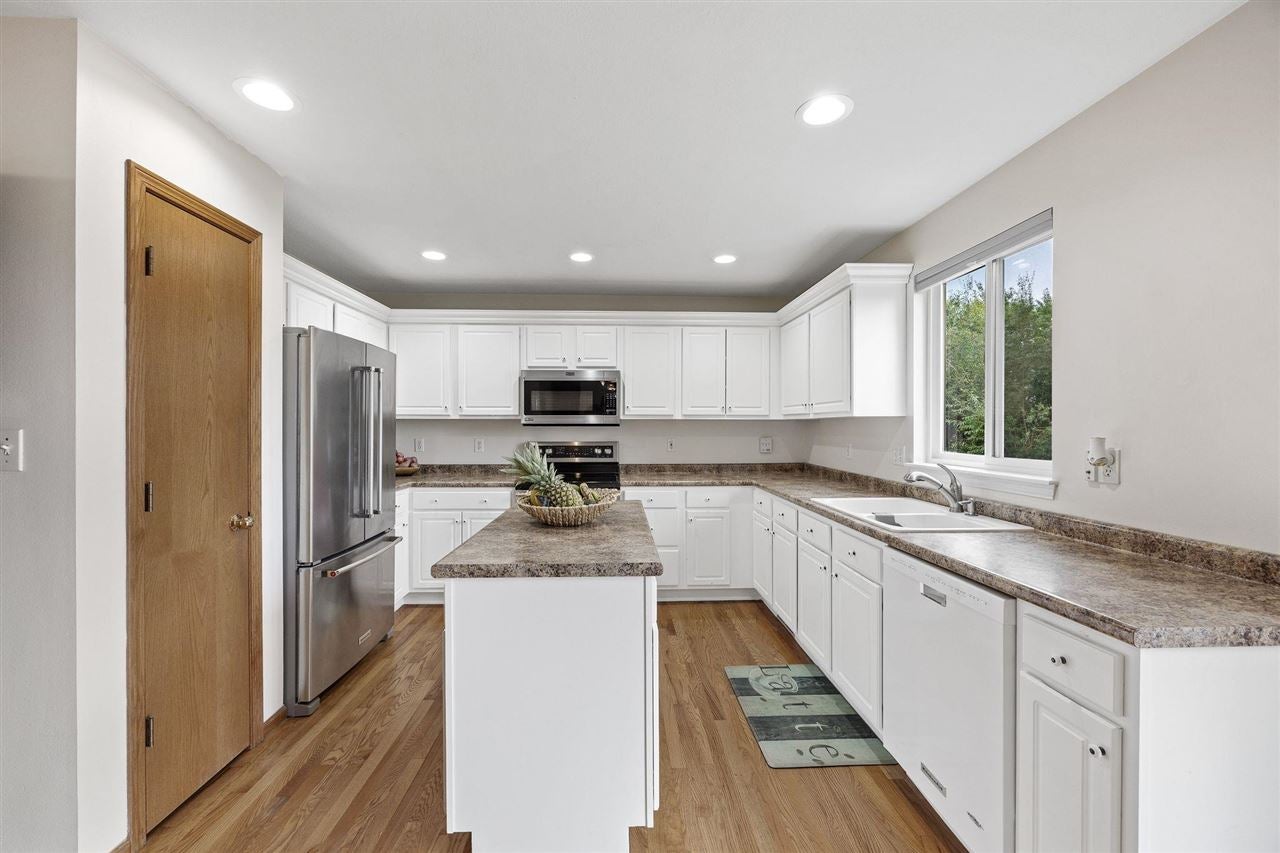 3402 Falcon View Road Southwest Cedar Rapids, IA 52404 - Photo 13 of 38 Gallery Image 13