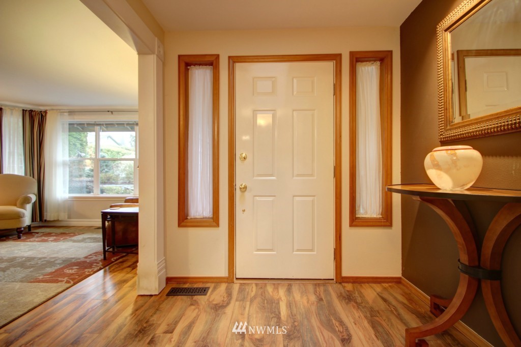 3910 Tamarack Road Bellingham, WA 98226 - Photo 3 of 25