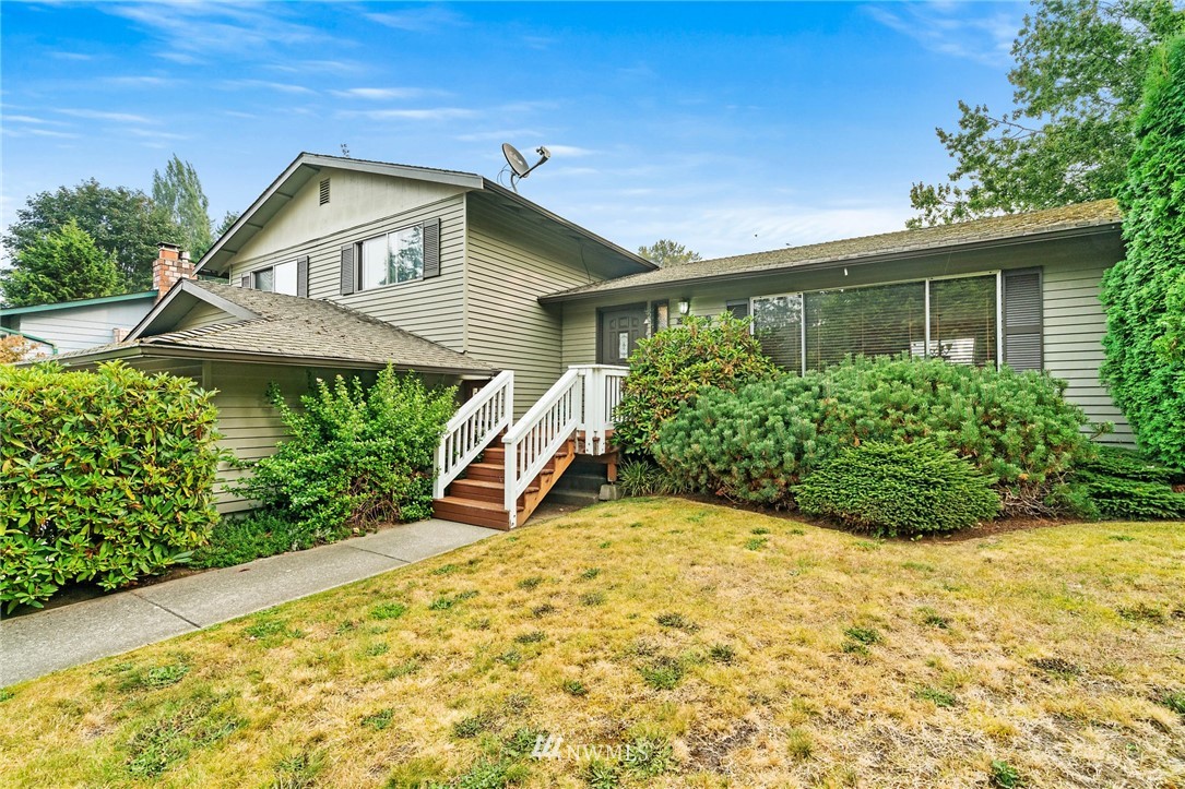 21709 9th Avenue West Bothell, WA 98021 - Photo 3 of 31