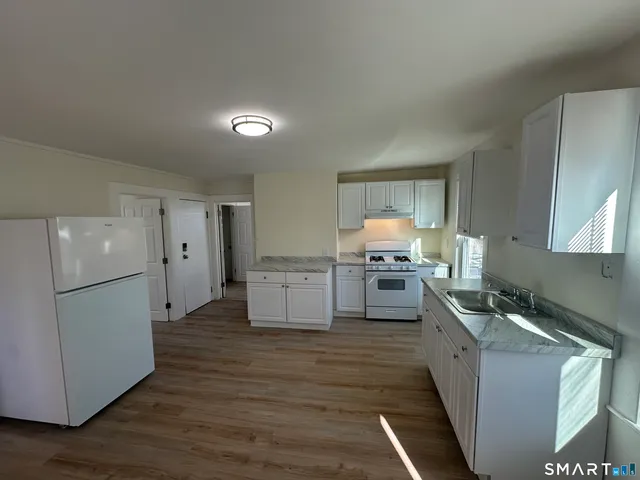 $2,150 | 30 Jefferson Avenue, New London, CT 06320