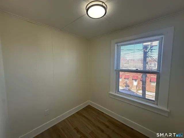 $2,150 | 30 Jefferson Avenue, New London, CT 06320