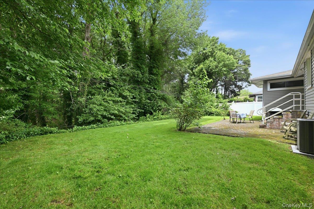 578 Richmond Road East Meadow, NY 11554 - Photo 29 of 33
